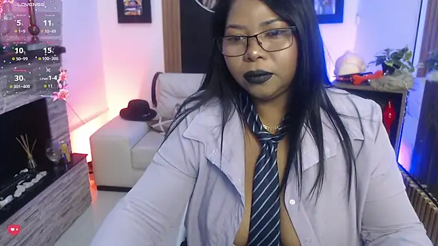 Keilathompson online show from April 17, 10:39 am