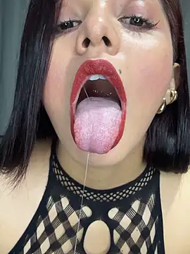 Melanyprada online show from March 2, 7:15 am