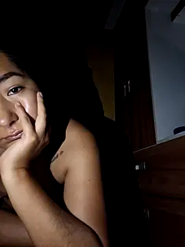 yarely9 online show from June 11, 4:53 am