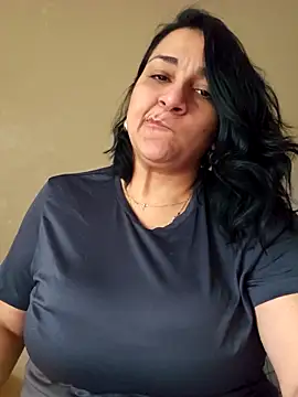 Snapshot of paulinaDiaz1 chatting on October 21, 1:15 pm paulinaDiaz1 online show from October 21, 1:15 pm