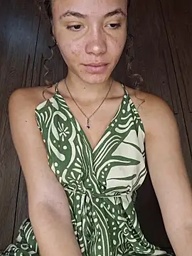 HelenHoltz online show from December 15, 1:05 pm