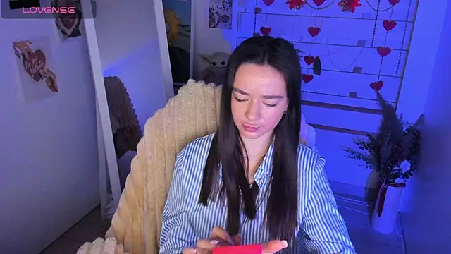 Bella XO online show from March 26, 8:05 am