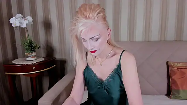 Rita Farel online show from December 15, 9:53 pm