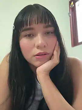 Maia W10 online show from October 22, 8:58 pm