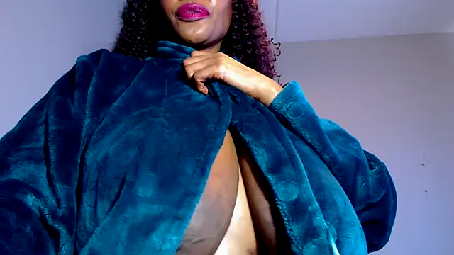 Silkytitss online show from June 17, 9:21 am