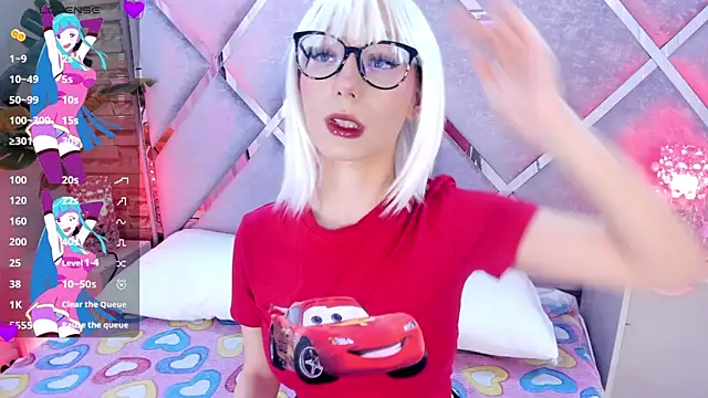 Trixiroy online show from November 10, 8:15 pm