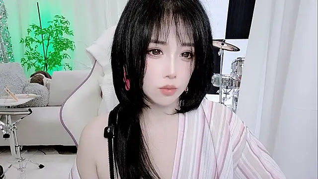 Vaness-a online show from November 20, 12:33 am