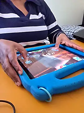 kittymmf online show from April 8, 7:54 am