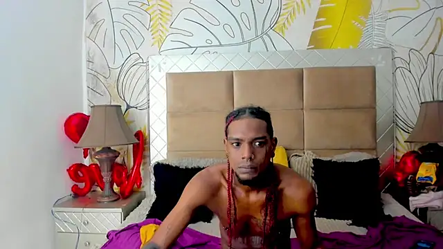 bigblackhotx1 online show from September 25, 6:12 am