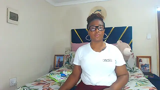 veronica1xxx online show from December 4, 2:03 am