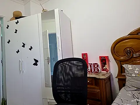 Julie Boronat26 online show from September 26, 12:36 pm