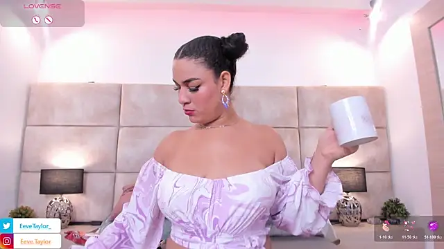 Eevee Taylor online show from April 13, 3:19 am