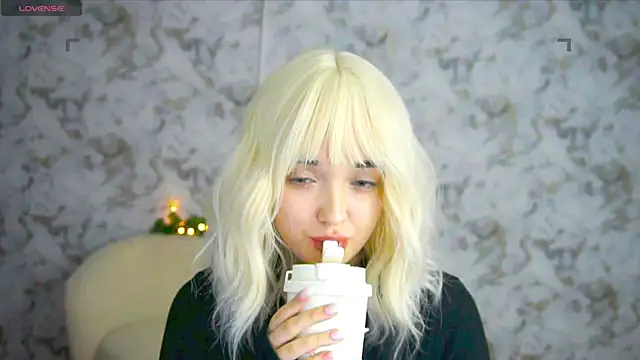Ashley S online show from May 28, 1:58 am