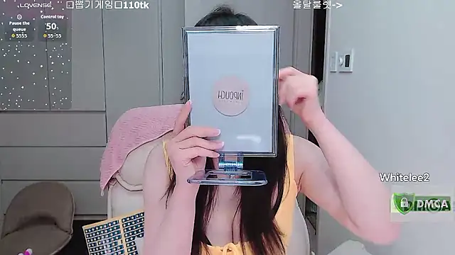 whitelee2 online show from April 10, 2:01 pm