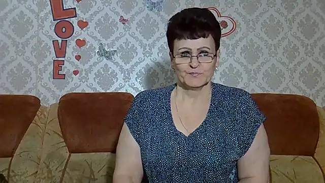 Snapshot of PaulaGolden chatting on October 1, 11:48 am PaulaGolden online show from October 1, 11:48 am