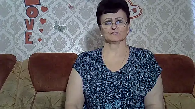 Snapshot of PaulaGolden chatting on October 18, 10:07 am PaulaGolden online show from October 18, 10:07 am