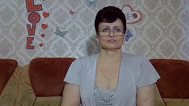 PaulaGolden online show from December 3, 8:38 am