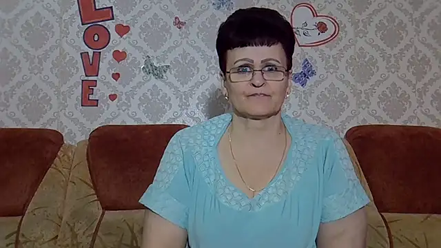 Snapshot of PaulaGolden chatting on October 4, 9:15 am PaulaGolden online show from October 4, 9:15 am