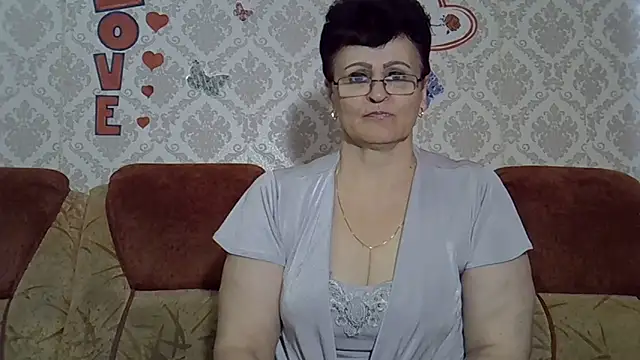 Snapshot of PaulaGolden chatting on October 19, 10:17 am PaulaGolden online show from October 19, 10:17 am