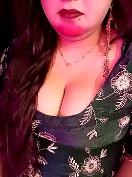 Suhanakhan00 online show from March 19, 8:29 am