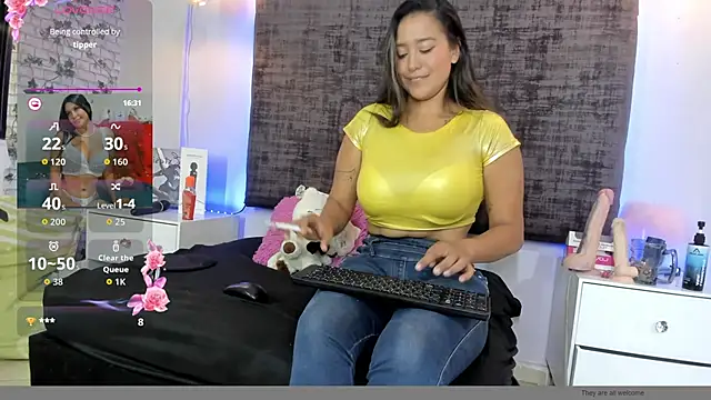 Snapshot of sharoncute1 chatting on October 21, 1:42 am sharoncute1 online show from October 21, 1:42 am