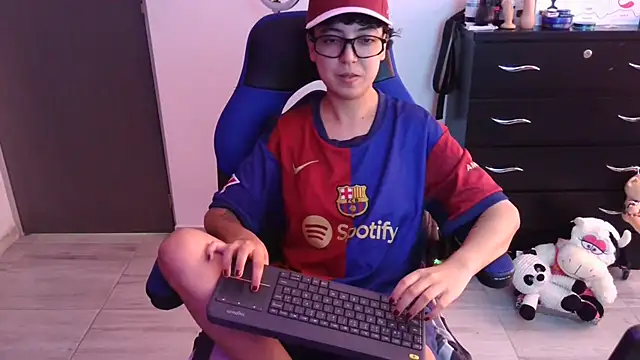 thomascooper7 online show from December 2, 6:43 pm