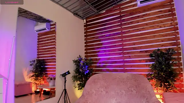 Sapphire Venuss online show from January 10, 2:16 am