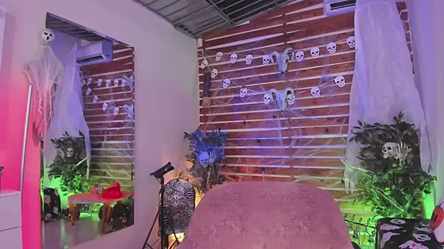 Sapphire Venuss online show from October 18, 3:20 am