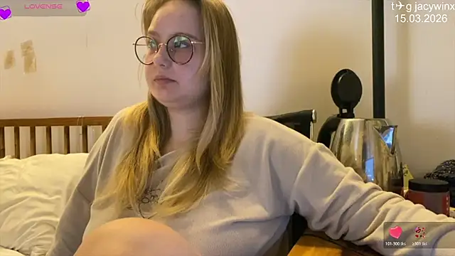 JacyWinslat online show from March 15, 5:04 pm