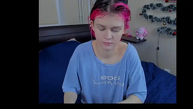 JulieTaylors online show from April 7, 10:23 pm