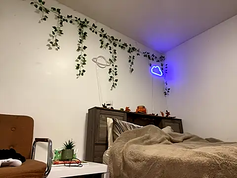 Kittyymaze1 online show from September 26, 12:58 pm