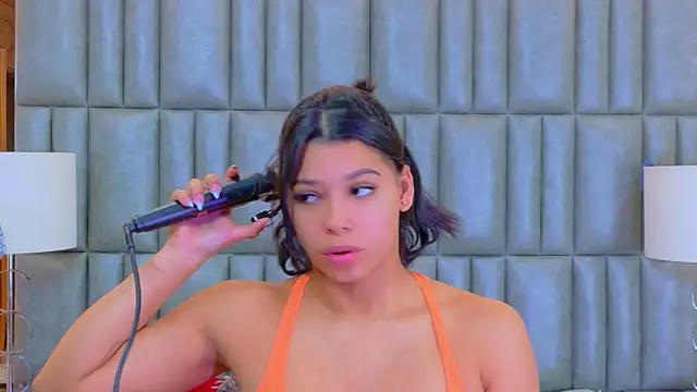 TiaraRosse online show from March 28, 12:04 pm