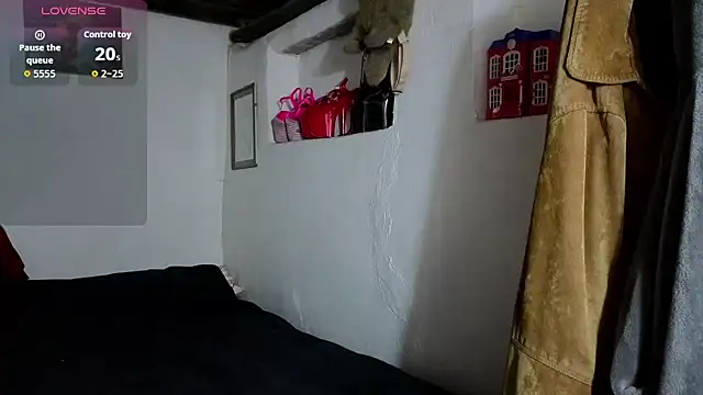 kittenlizz online show from March 2, 11:10 pm