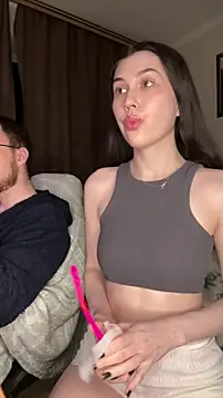 LushLuna online show from March 31, 3:56 pm