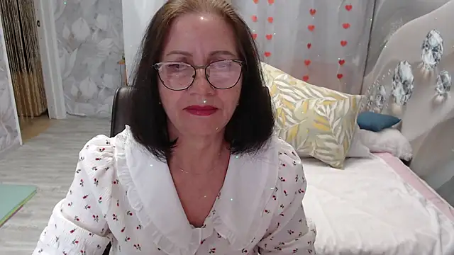 OlgaHottie online show from June 30, 11:59 pm