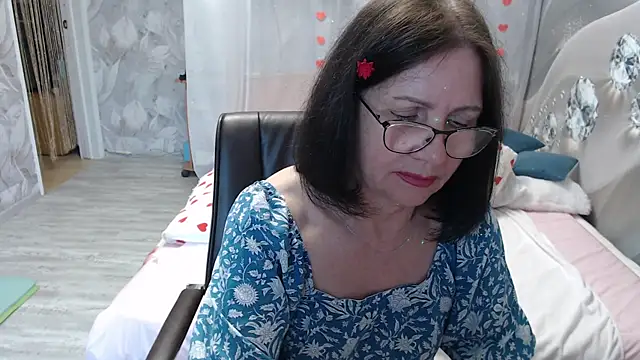 OlgaHottie online show from June 14, 2:24 am