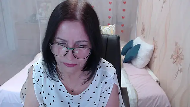 OlgaHottie online show from November 18, 12:11 am