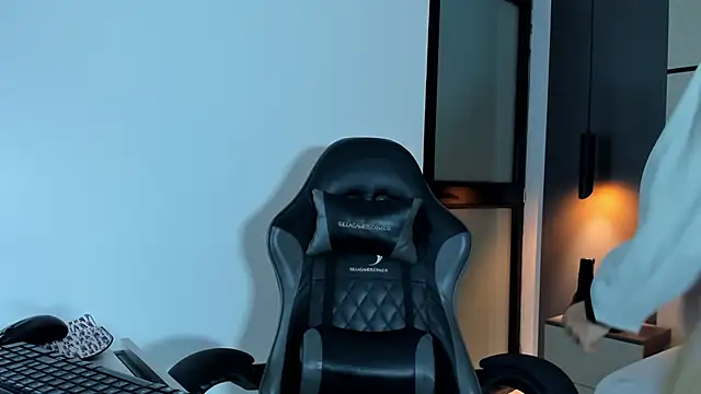 alma fenix online show from February 23, 12:37 pm