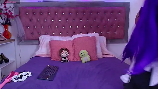 EmmaWilder online show from September 20, 9:02 pm