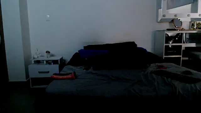 AnnieRoss69 online show from November 14, 9:04 pm