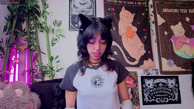 Nyx nayla online show from June 5, 10:38 pm