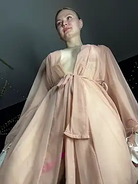 NickiLike online show from November 18, 9:05 pm