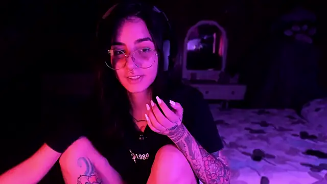 Kittyhell cam online show from November 3, 5:00 am