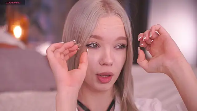  AlinaBailey online show from November 22, 7:44 am