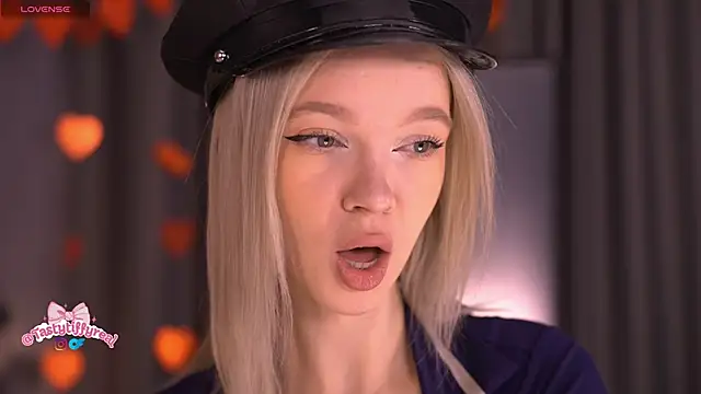  AlinaBailey online show from February 21, 8:15 am