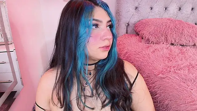 Snapshot of Salem_skyler_ chatting on October 12, 5:10 am Salem skyler  online show from October 12, 5:10 am