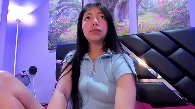 KimberlyVillaLobos online show from December 3, 11:45 am