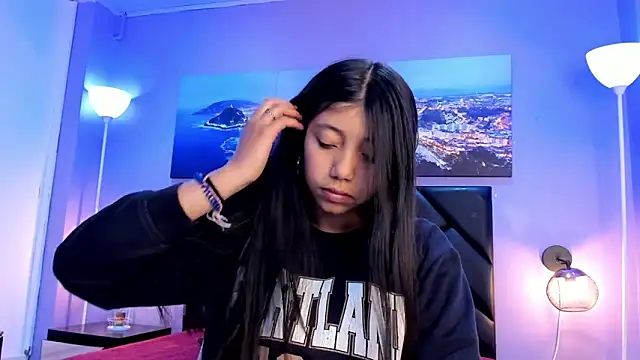 KimberlyVillaLobos online show from April 17, 11:12 am