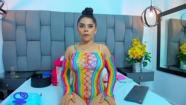 JulieeHabubu online show from February 2, 10:31 pm