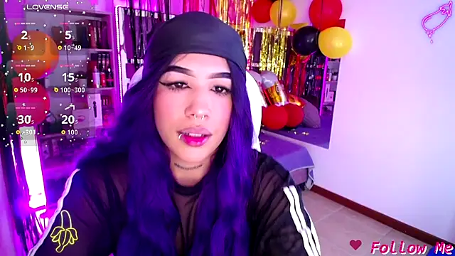 AliceWalker 11 online show from September 27, 8:05 pm